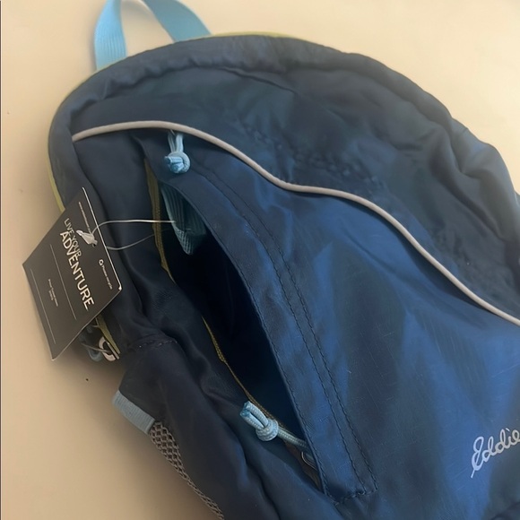 Eddie Bauer Navy Sling Backpack - Picture 6 of 7